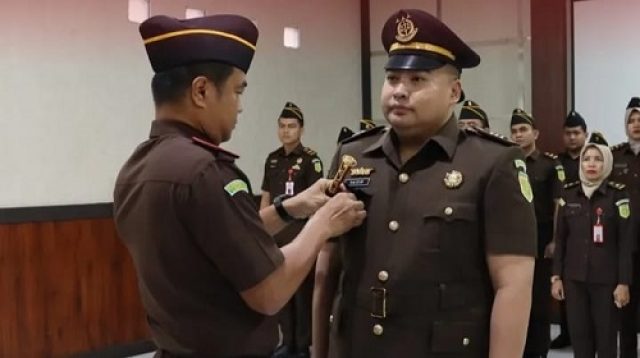 Haidir Rahman Resmi Jabat Kasi Pidum Kejari Pulang Pisau - Berita Sampit