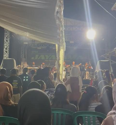 Meski Diprotes dan Tanpa Izin Penutupan Jalan, Konser Panggung Kawinan di Cristopel Mihing Tetap Digelar