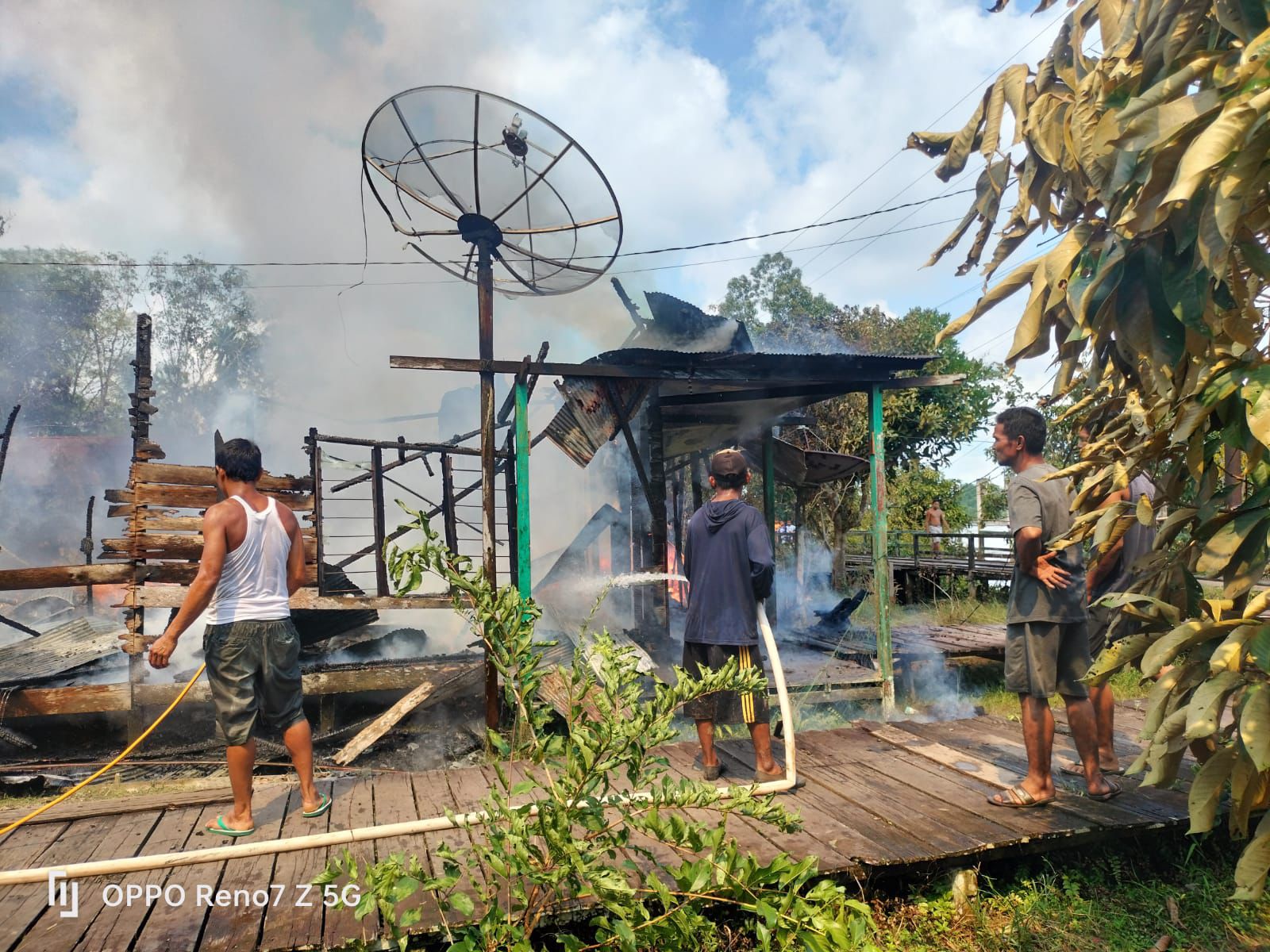 Dua Rumah Kosong di Desa Batuah Ludes Terbakar, Diduga Akibat Korsleting Listrik