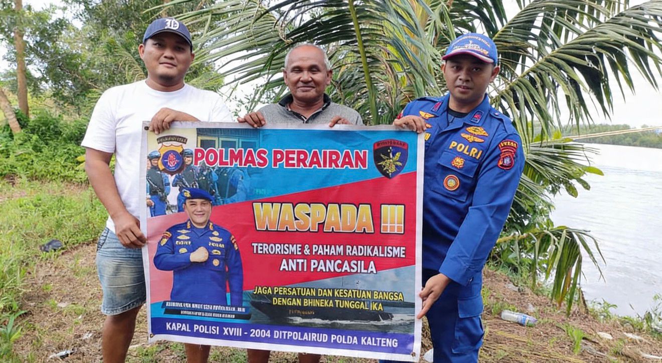 Cegah Paham Radikal, Ditpolairud Polda Kalteng Edukasi Masyarakat Das Kumai tentang Bahaya Terorisme