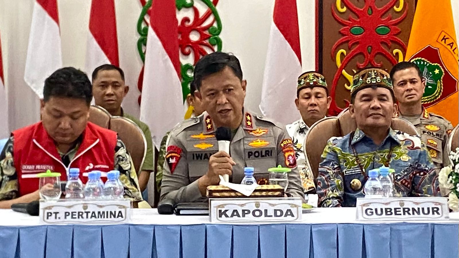Polisi Tetapkan Sembilan Tersangka Di Tengah Kisruh Antrean Bbm Kalteng