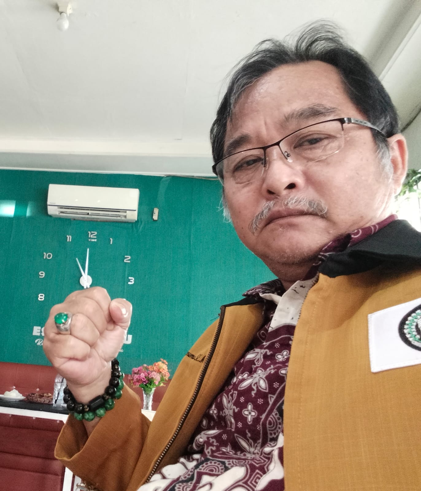 Akses Jalan Menuju Kebun Diputus Oknum Koperasi, Warga Sulit Melintas